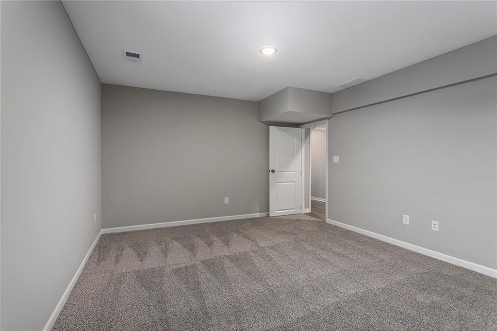 900 SW Redbird Court — photo 29