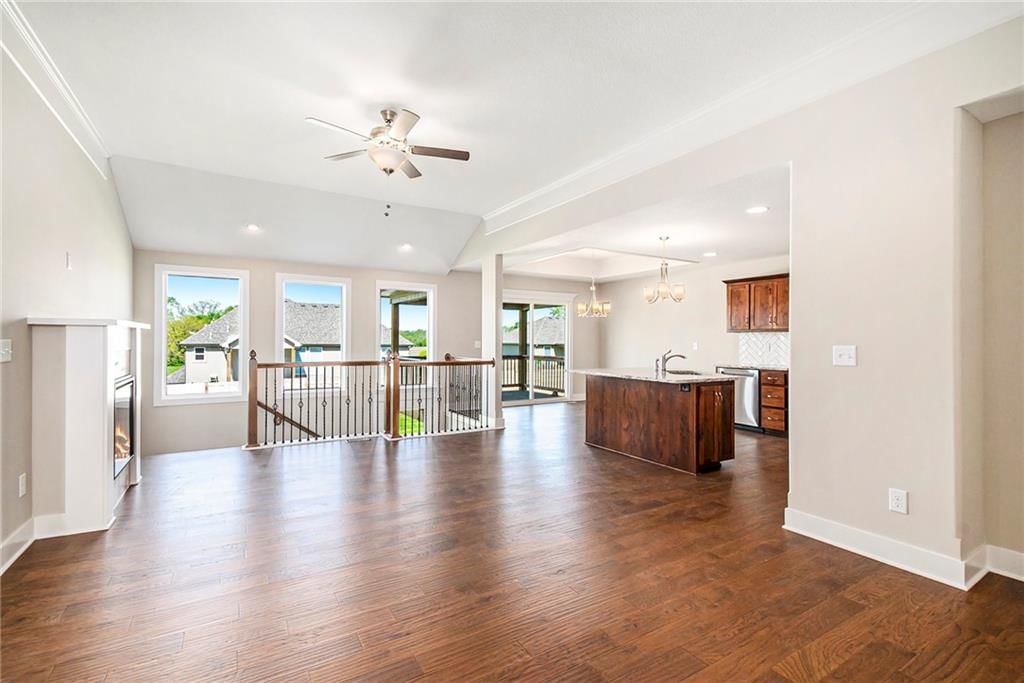 12415 Morgan Street — photo 9