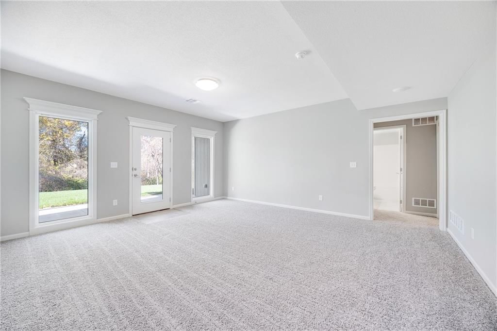 9426 N Belton Avenue — photo 31