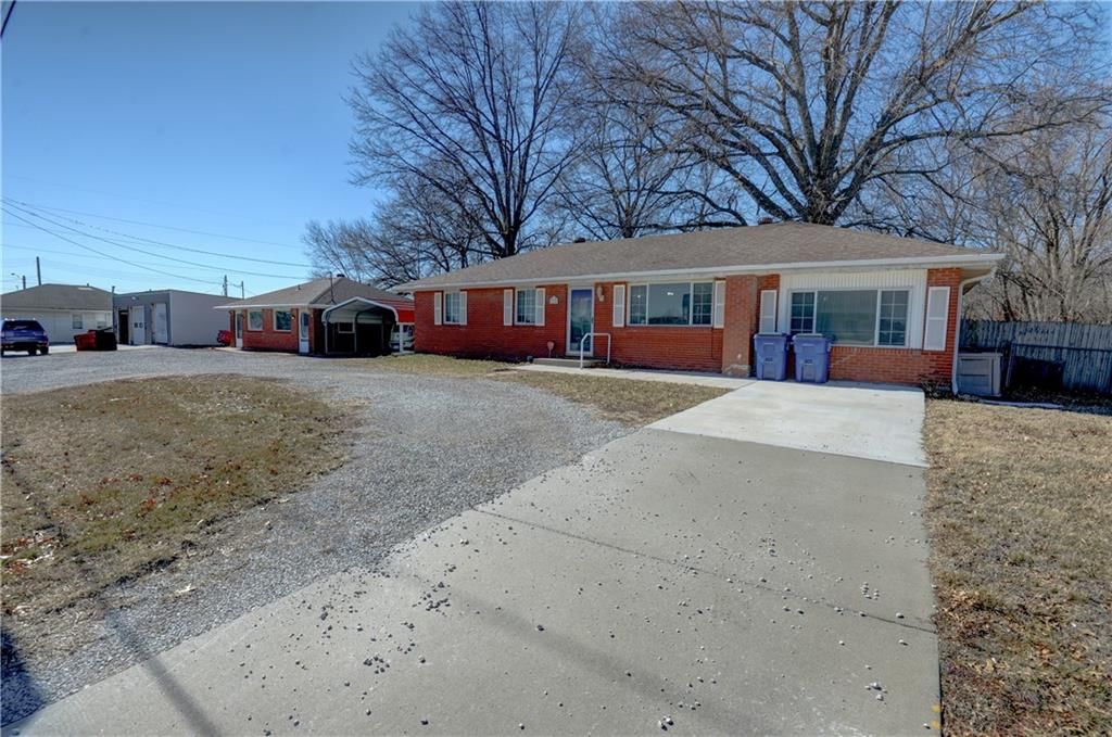 106 NW Main Street — photo 2