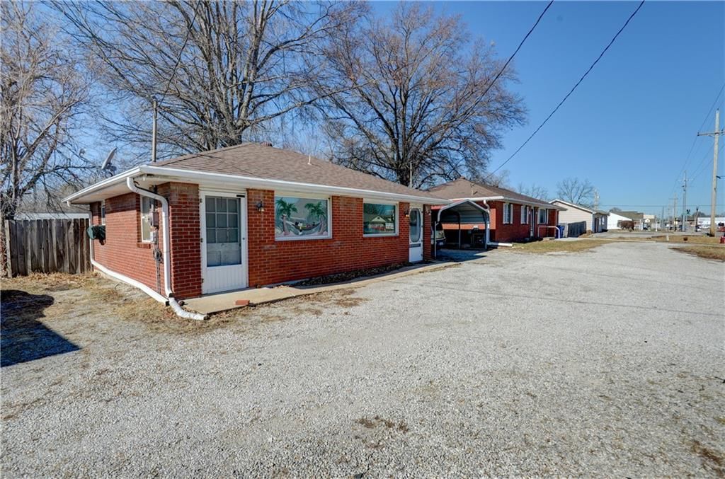 106 NW Main Street — photo 4