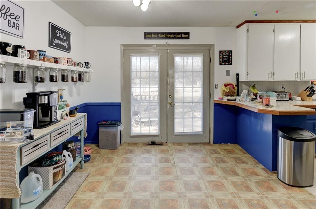 106 NW Main Street — photo 15