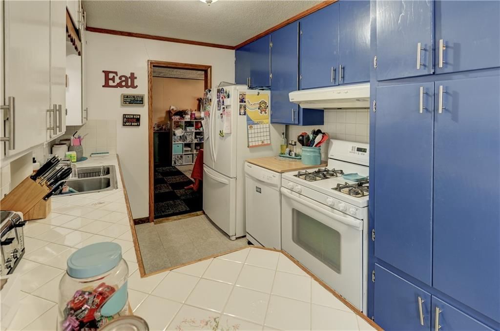 106 NW Main Street — photo 17