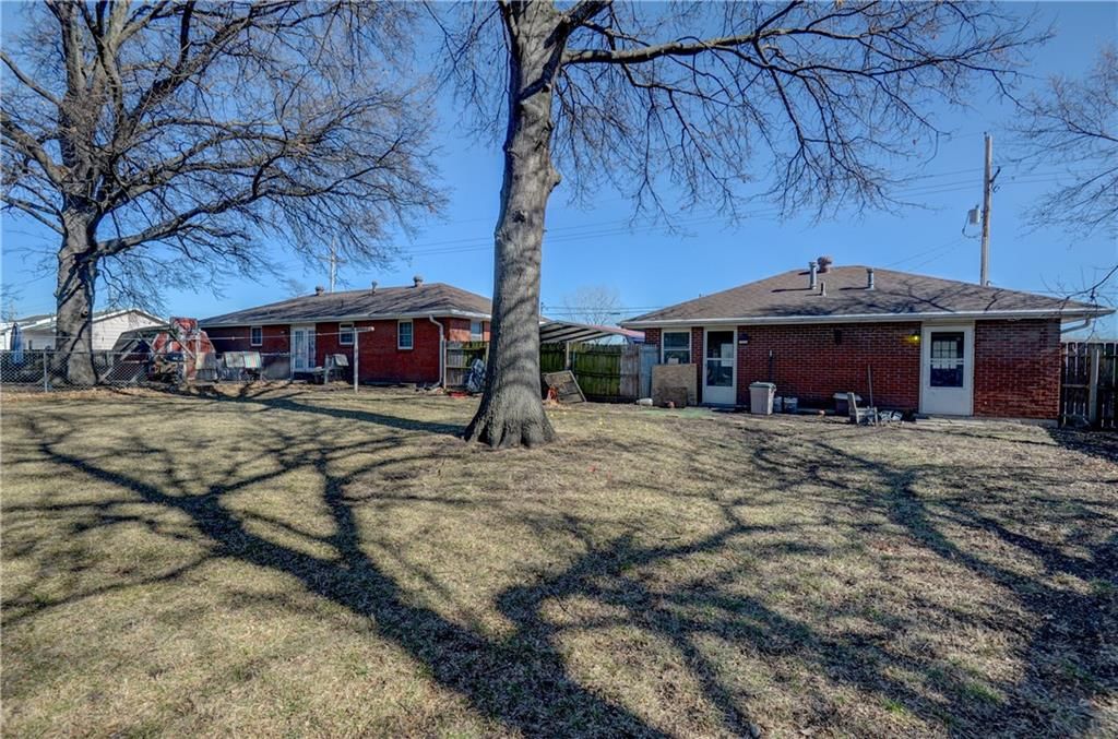 106 NW Main Street — photo 42