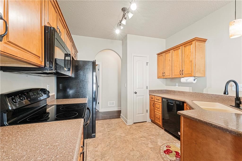 8920 Inkster Street — photo 8
