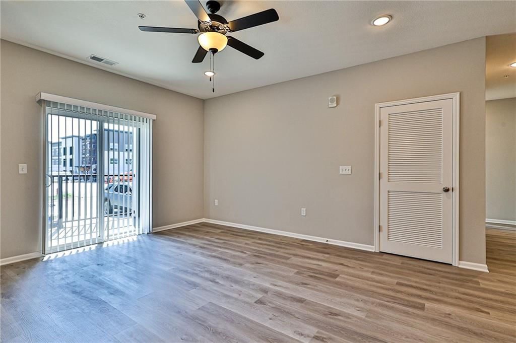 500 SE Salem Street — photo 6