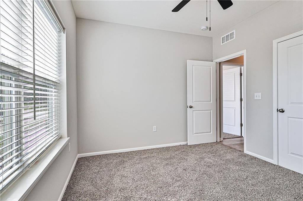 500 SE Salem Street — photo 15