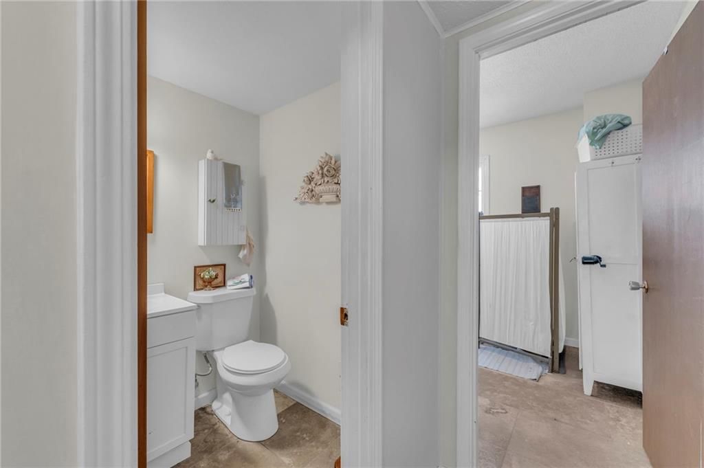 1100 SW AZURE Avenue — photo 27