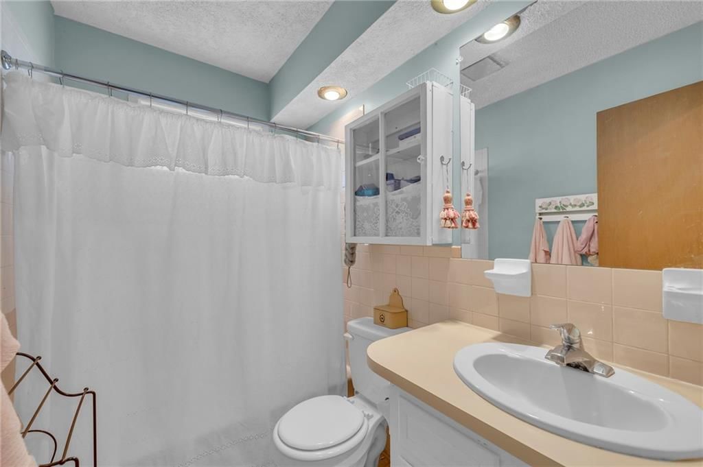 1100 SW AZURE Avenue — photo 28