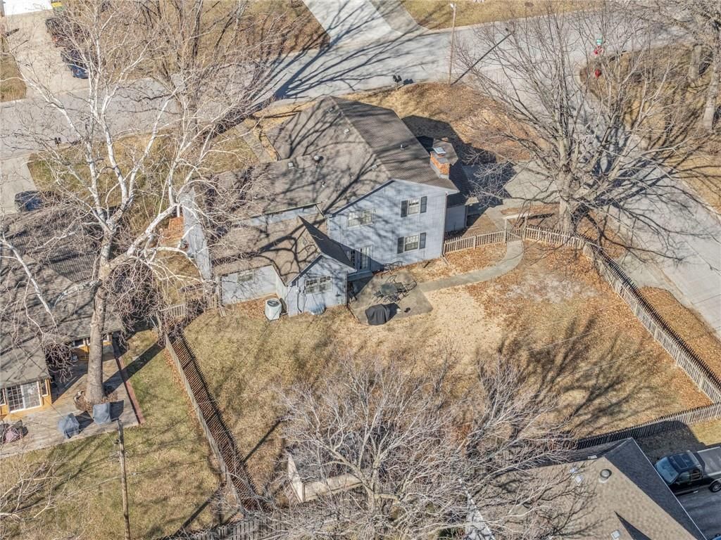 1100 SW AZURE Avenue — photo 40