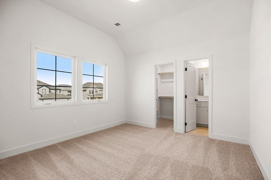 Photo 31 of 57 - 16463 S Elmridge Street