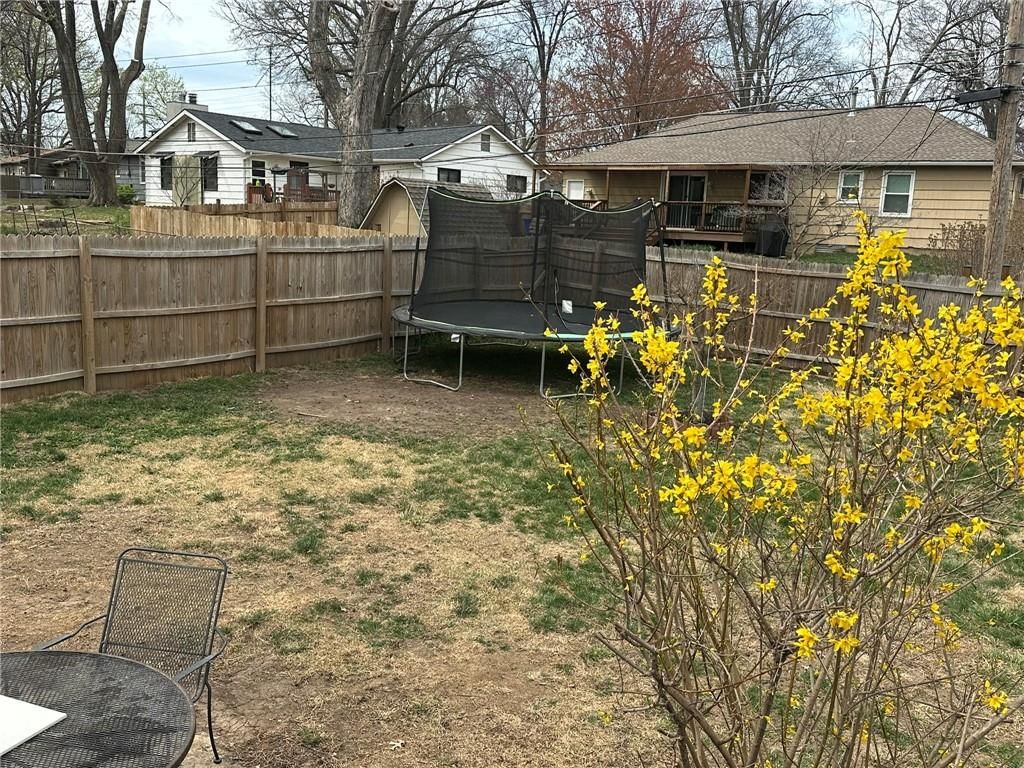 10602 W 89th Street — photo 39