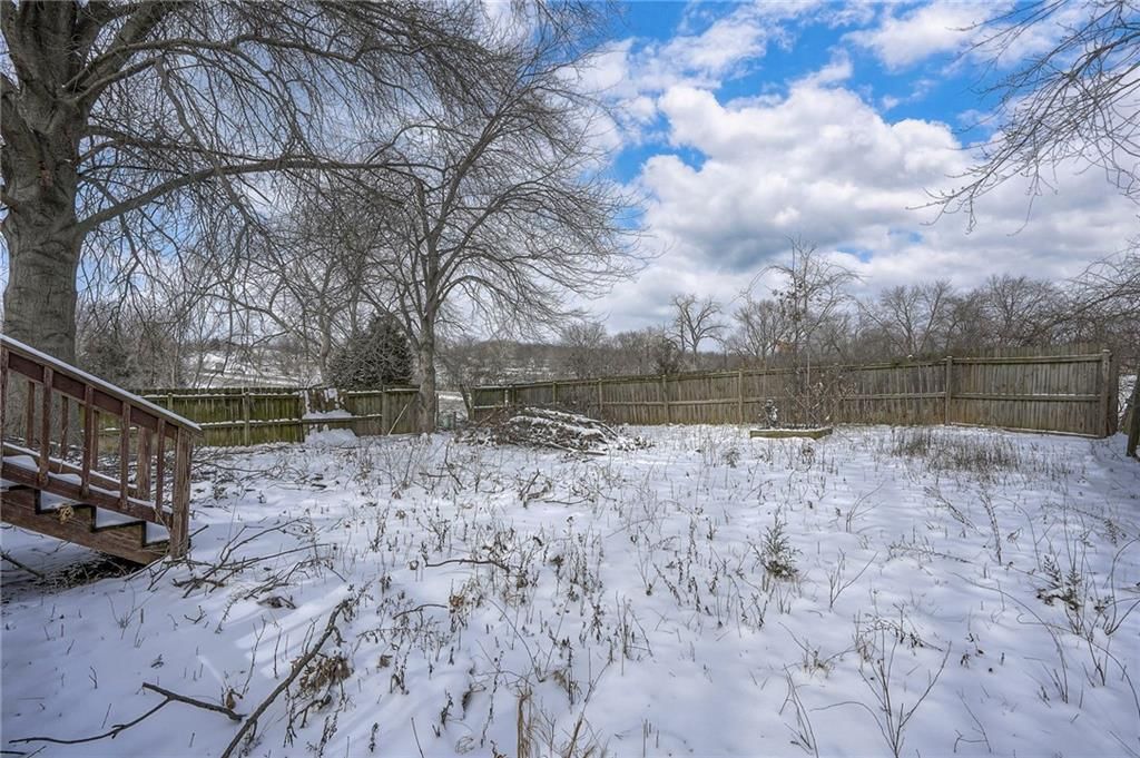 8220 Splitlog Avenue — photo 17