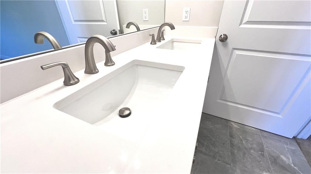22310 W 76th Street — photo 10