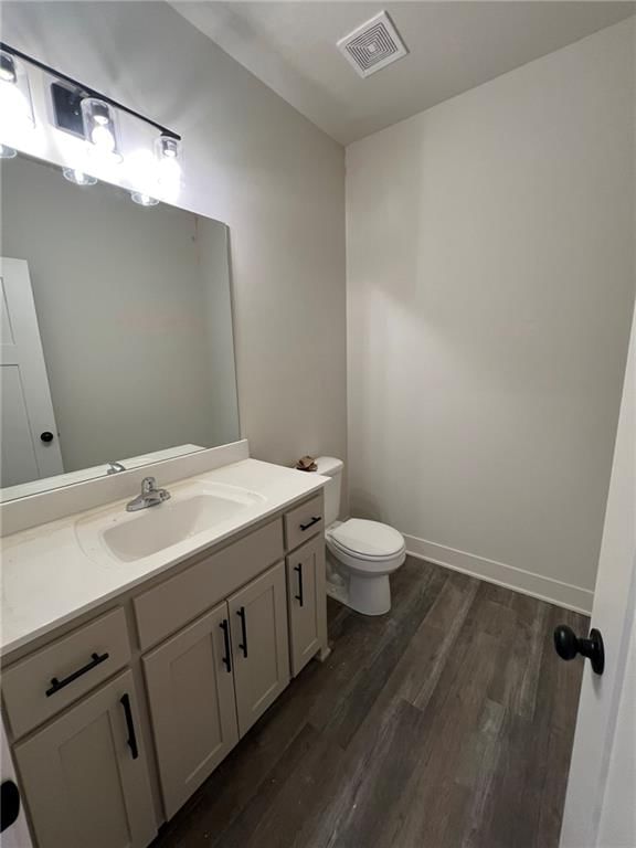 Photo 5 of 24 - 2312 Larkspur Lane