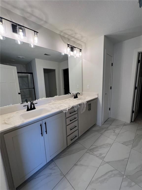 Photo 11 of 24 - 2312 Larkspur Lane