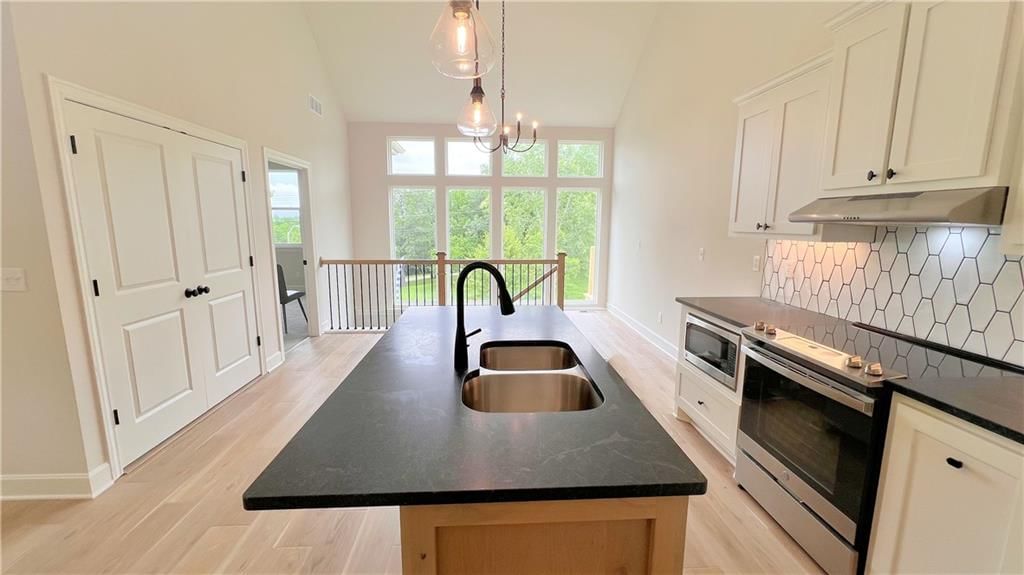 22312 W 76th Street — photo 16