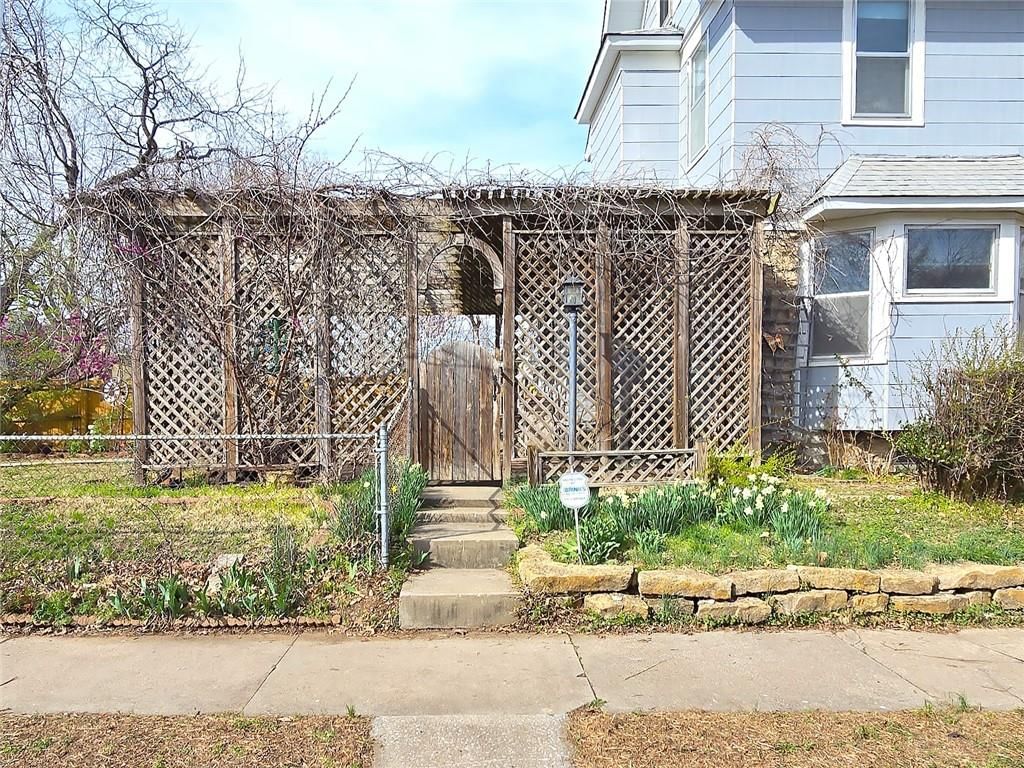 4152 Holly Street — photo 32