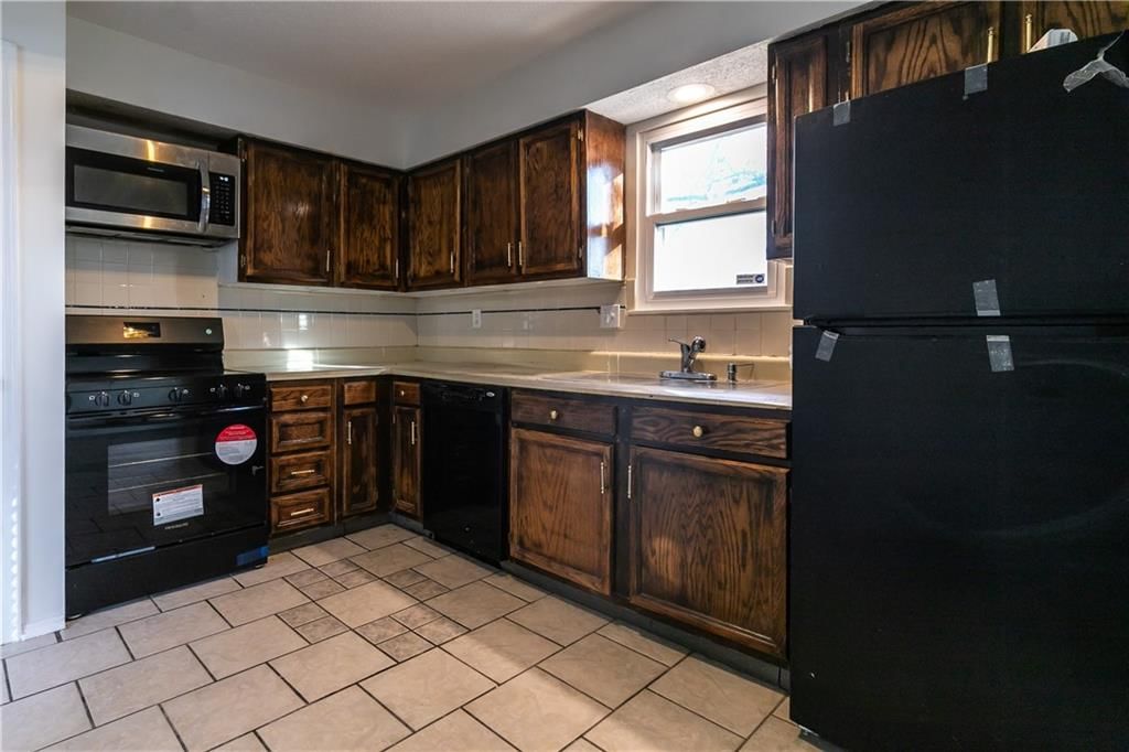 8419 NW 68th Street — photo 9