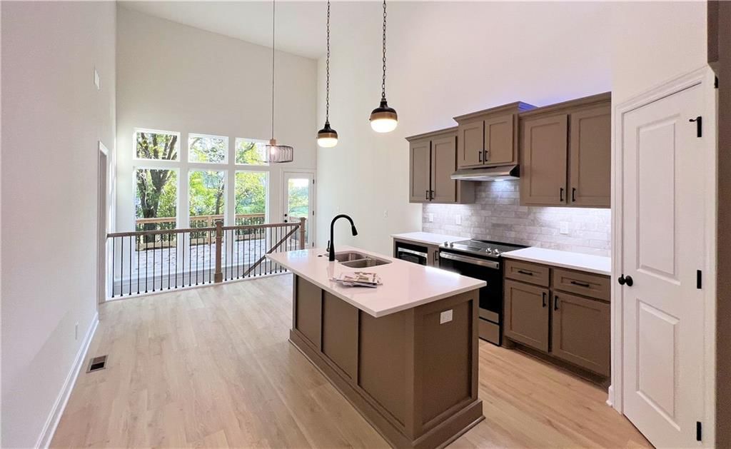 22408 W 76th Street — photo 7