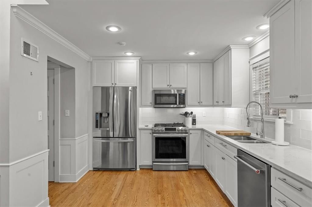 3601 W 63rd Street — photo 11