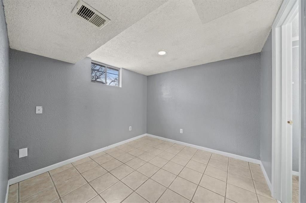 1904 SE Abbey Street — photo 20
