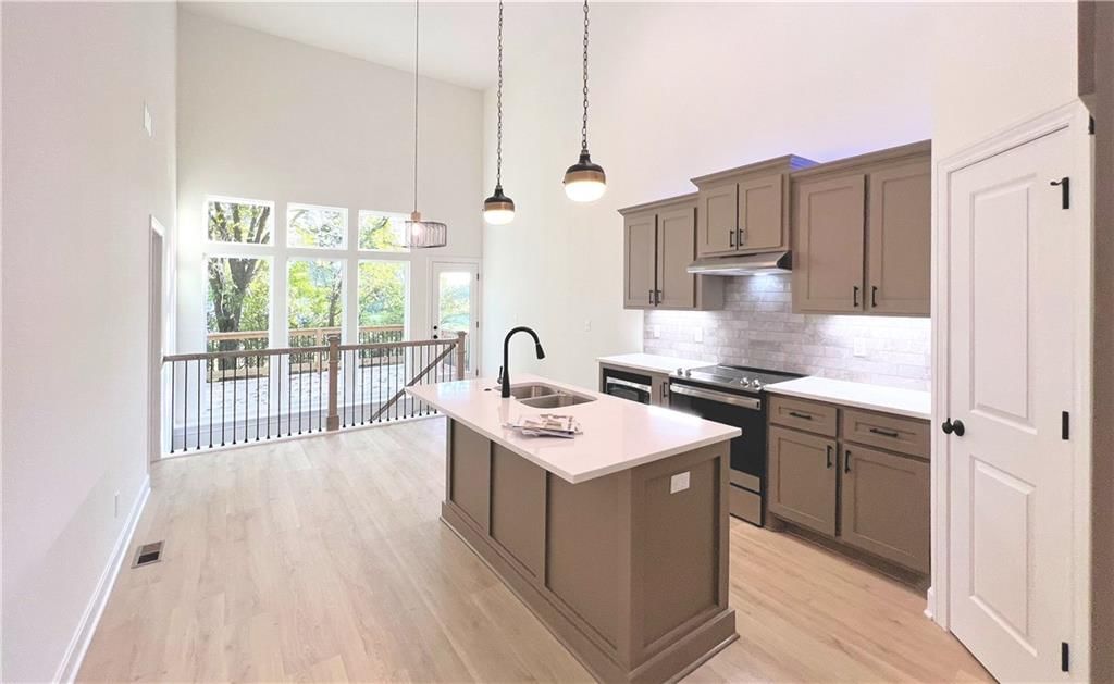 Photo 12 of 48 - 22309 W 76th Street