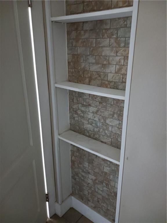 453 E Market Street — photo 13