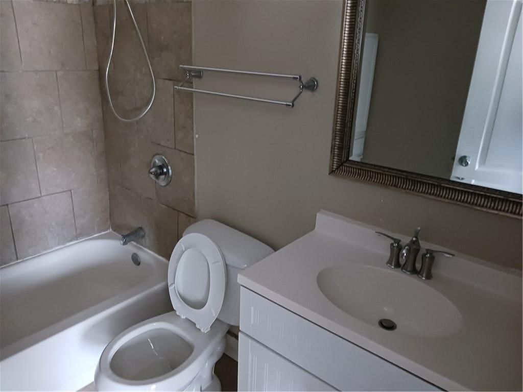 453 E Market Street — photo 15