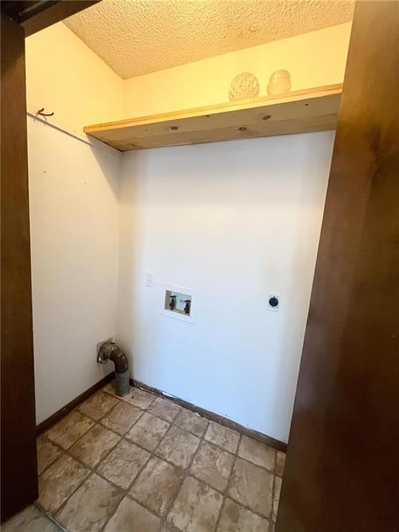 1010 Amos Street — photo 10