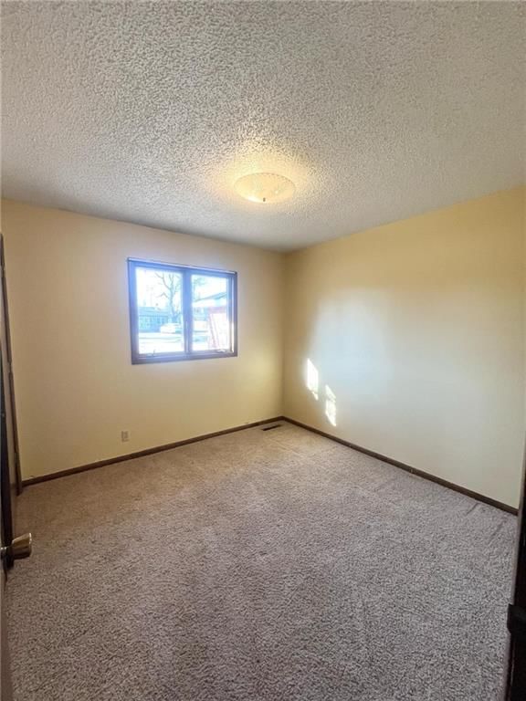1010 Amos Street — photo 13