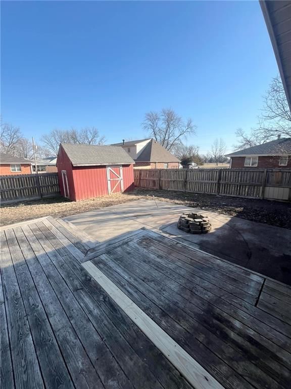 1010 Amos Street — photo 25