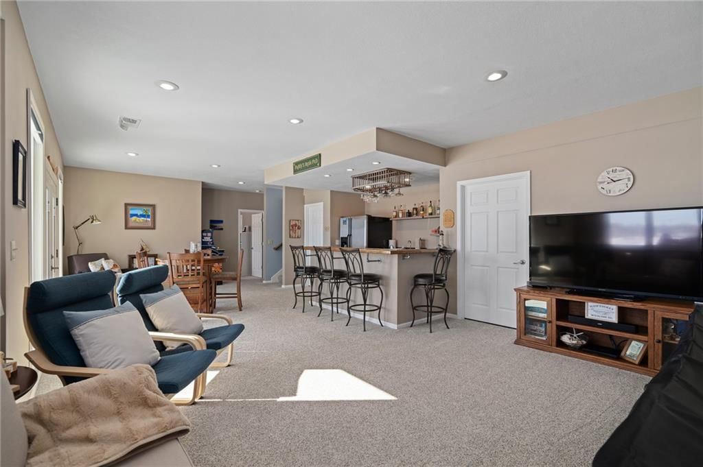 4725 Augusta Drive — photo 42