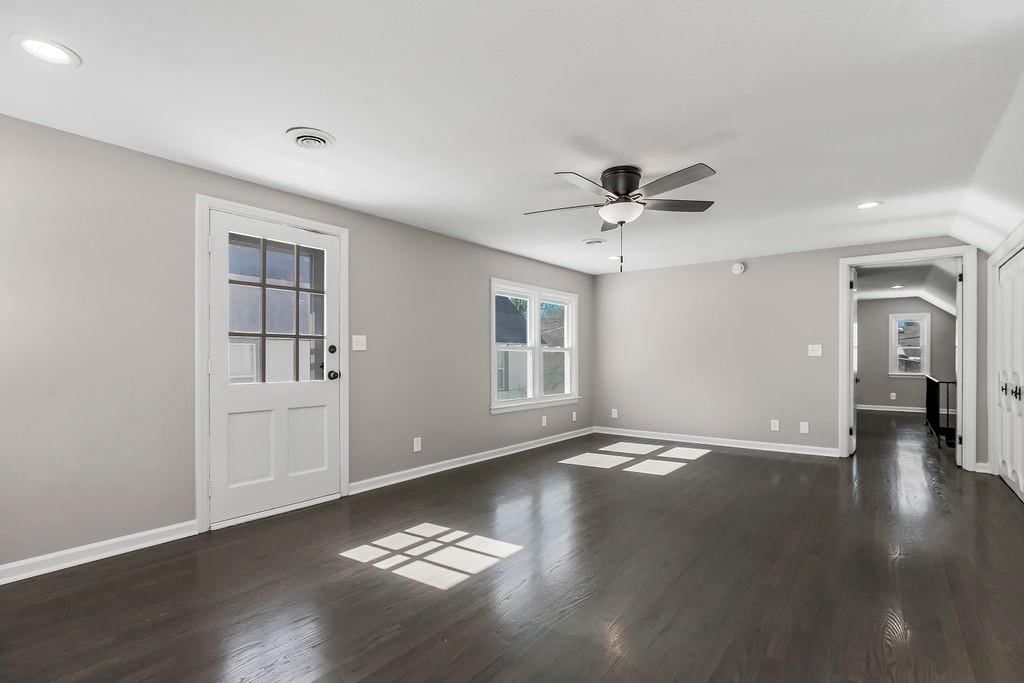 4830 Holly Street — photo 23