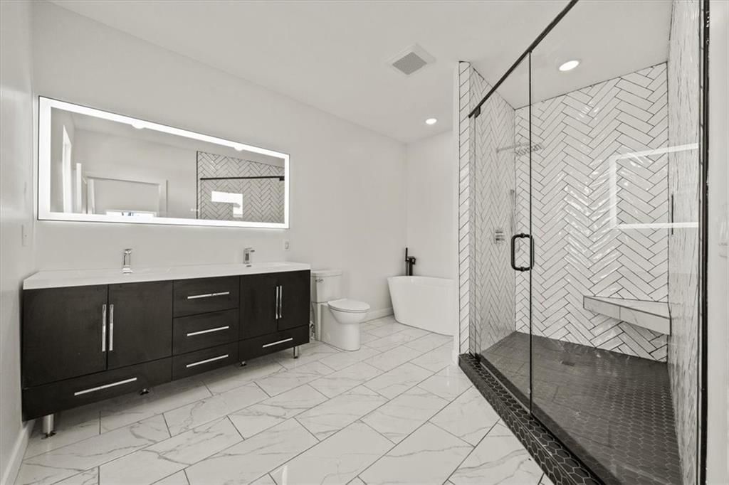 2111 Park Avenue — photo 14