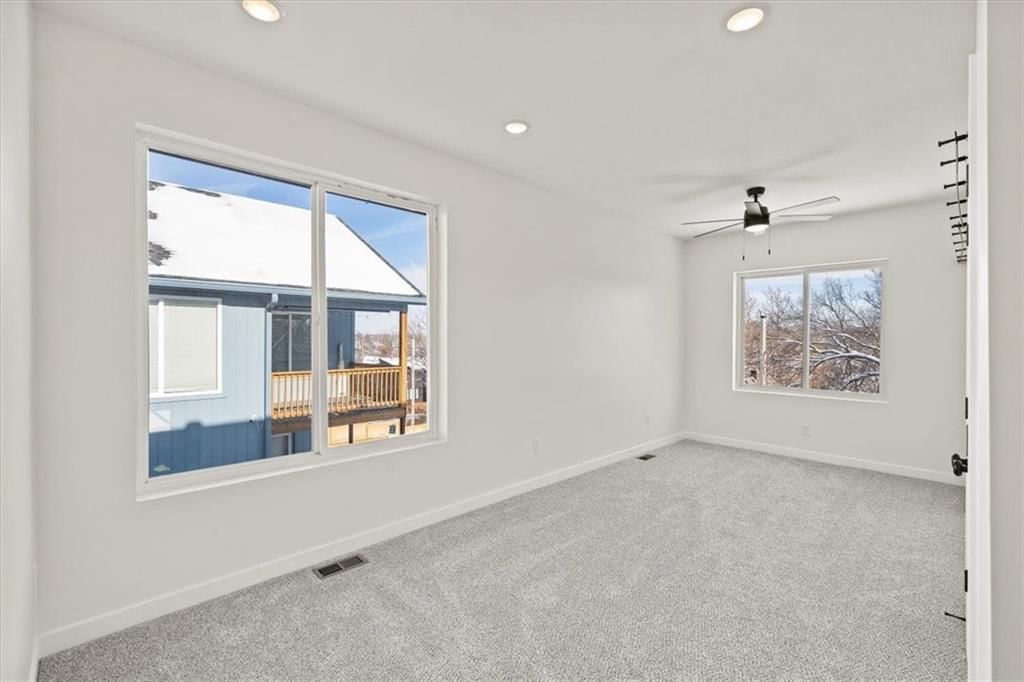 2111 Park Avenue — photo 19