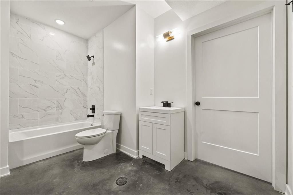 2111 Park Avenue — photo 25