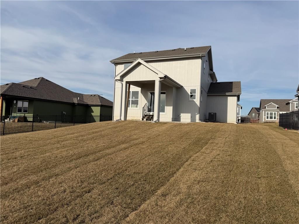 15619 Sheridan Court — photo 2
