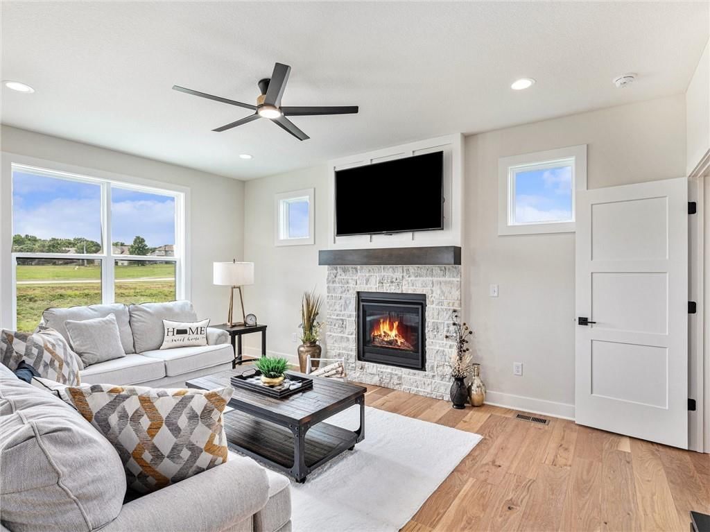 15619 Sheridan Court — photo 8