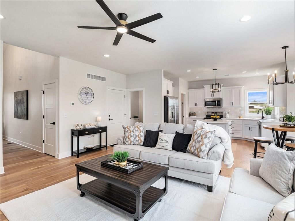 15619 Sheridan Court — photo 11
