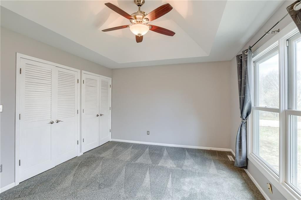 Photo 12 of 25 - 404 S Normandy Drive