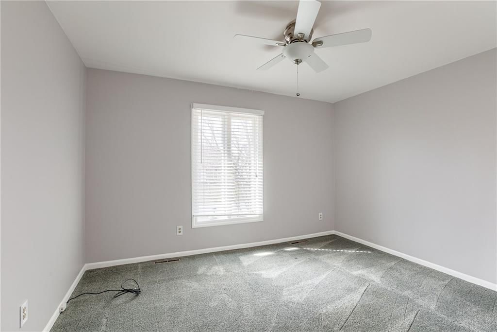 Photo 17 of 25 - 404 S Normandy Drive