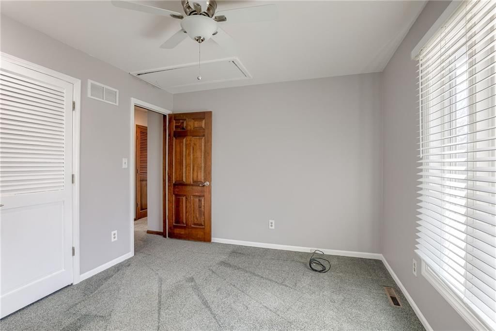Photo 18 of 25 - 404 S Normandy Drive