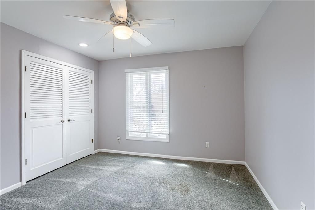 Photo 20 of 25 - 404 S Normandy Drive