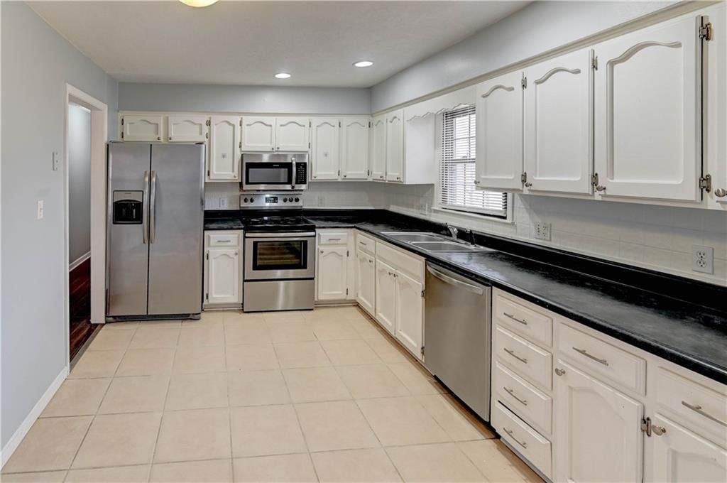 7208 N Park Avenue — photo 15