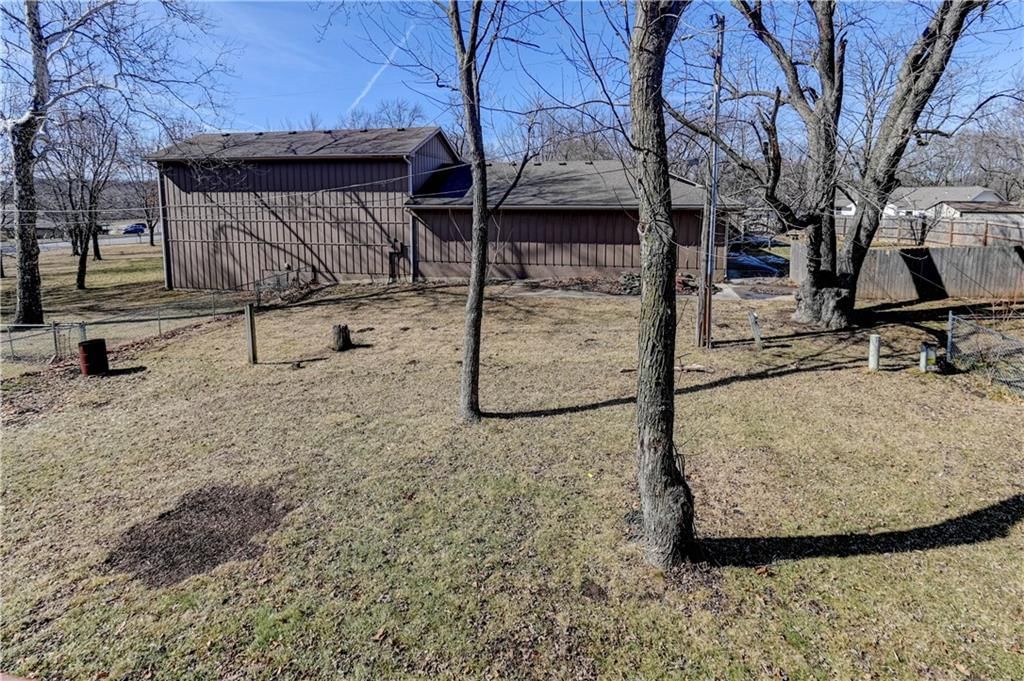 7208 N Park Avenue — photo 60