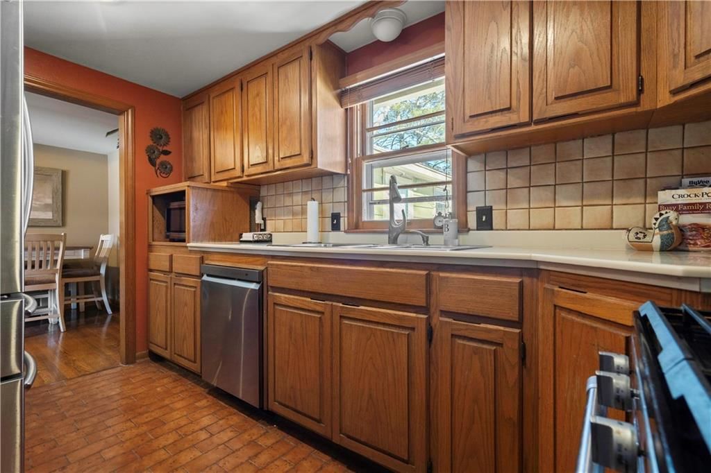 5047 BLACK SWAN Drive — photo 9