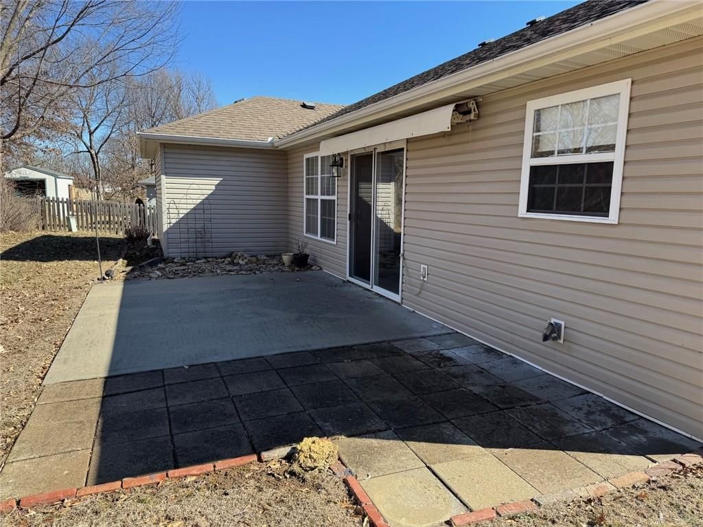 393 Hazelwood Drive — photo 5