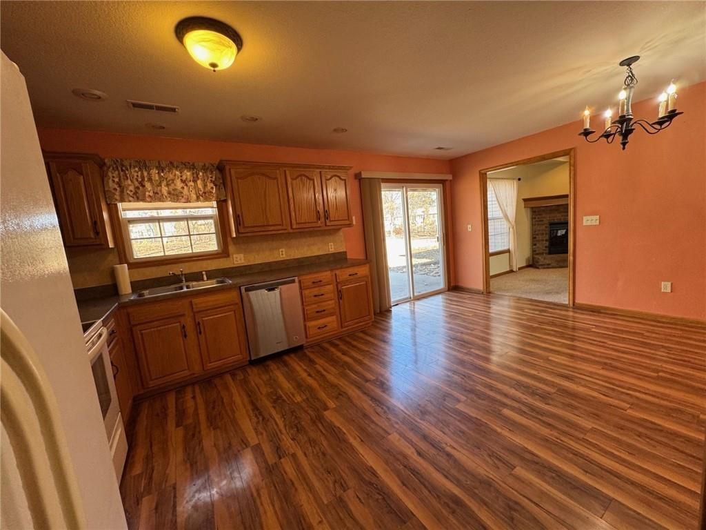 393 Hazelwood Drive — photo 16