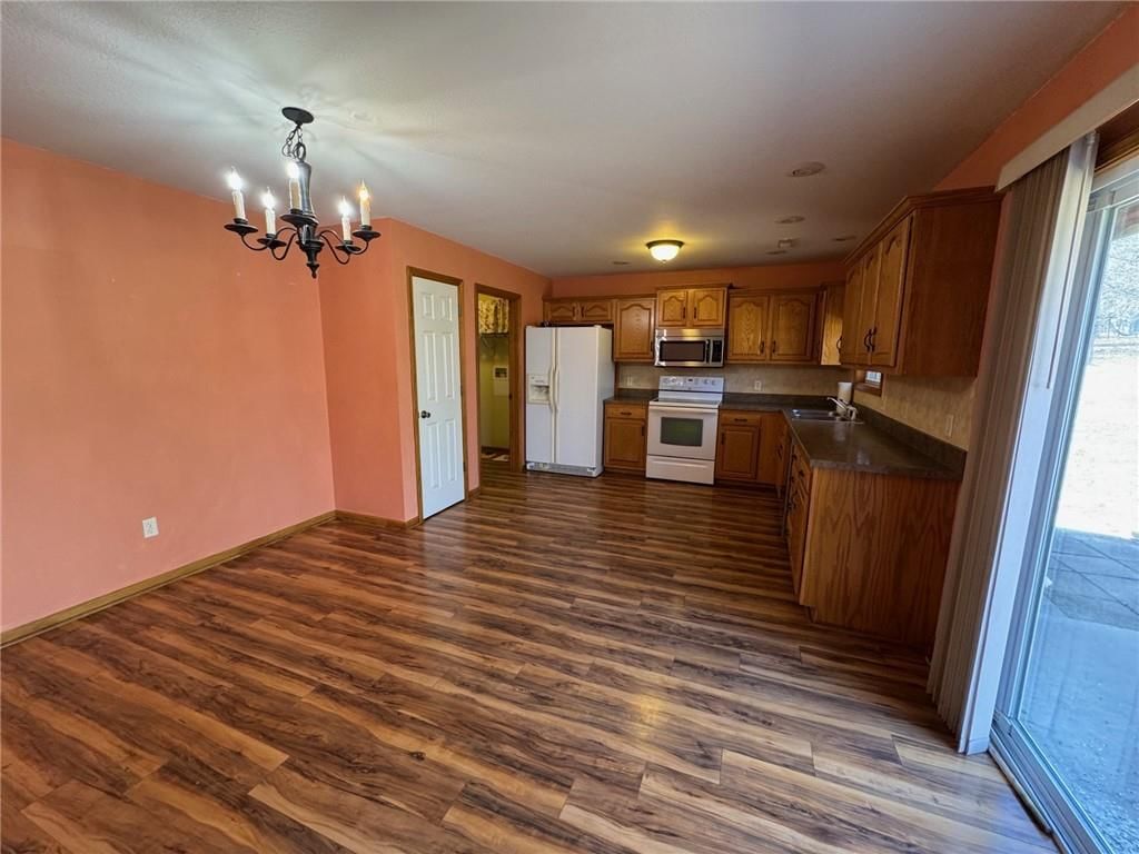 393 Hazelwood Drive — photo 18